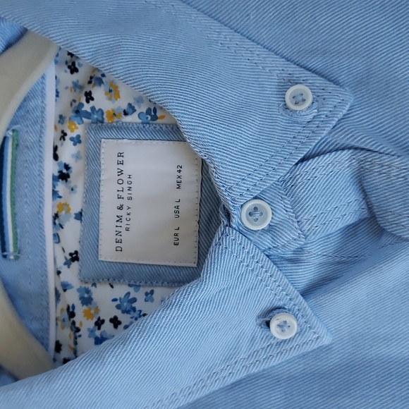 Denim & Flowers Short Sleeve Buttom Down Shirt - Picture 4 of 6